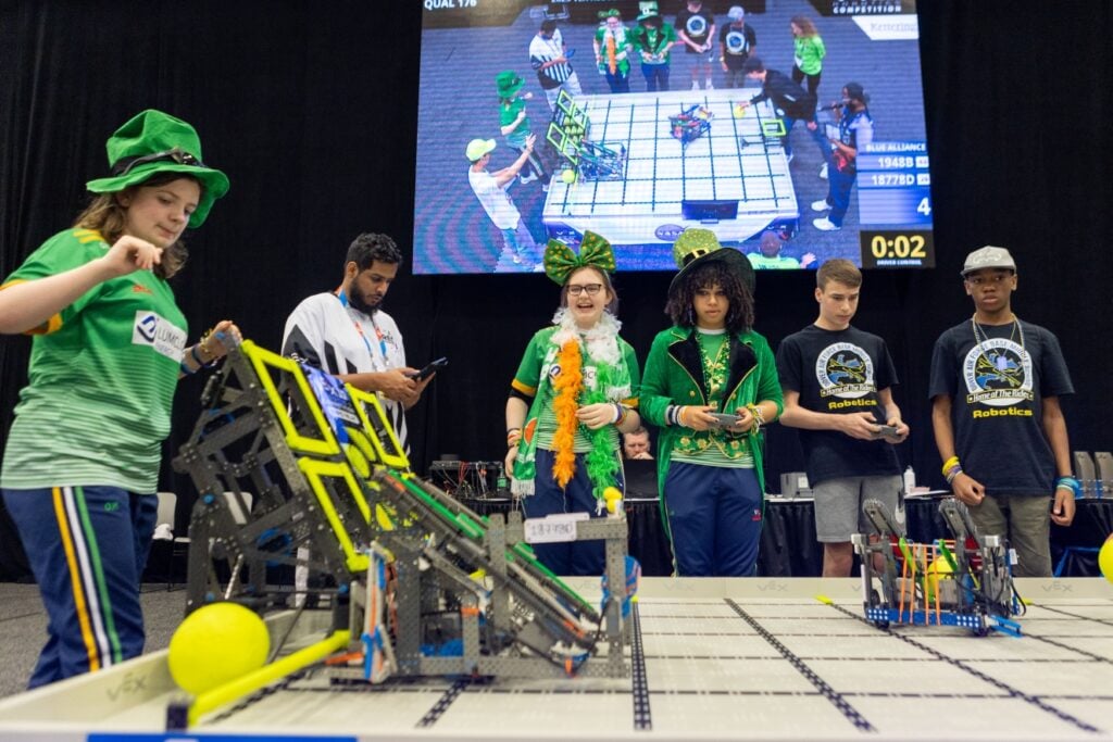 The SHS Steminists play Rapid Relay.